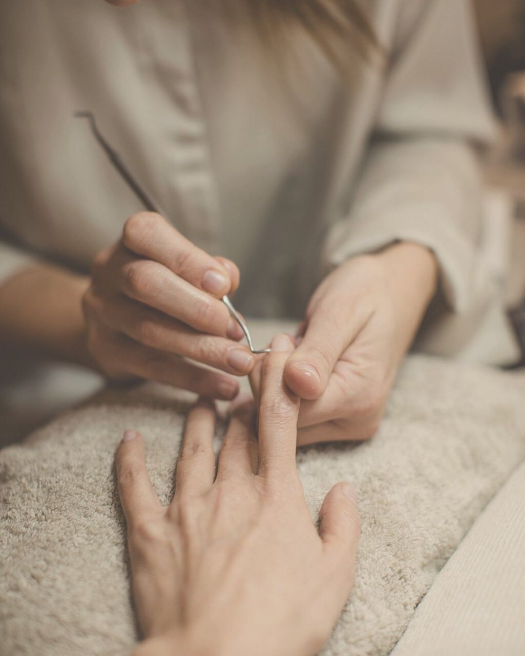 MANICURE THERAPY